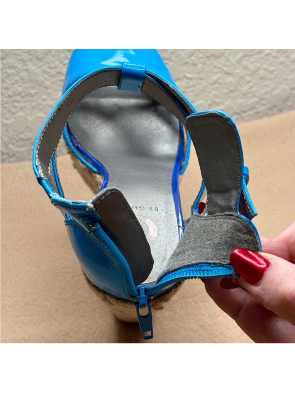 Guess Blue Patent Leather T-Strap Heels Size 7.5 Turquoise Espadrille Pump Cute - Picture 5 of 6